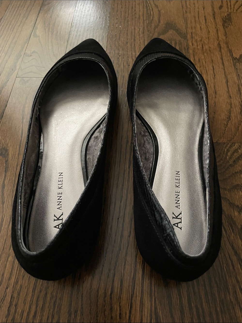 Anne Klein Black Pointed Toe Suede Flats
